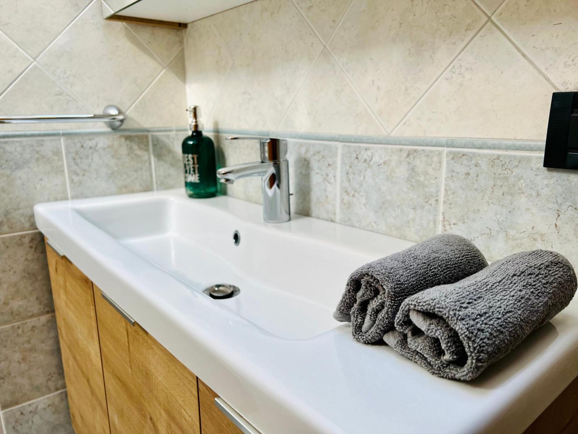 Suite And Pool Castion Veronese Εξωτερικό φωτογραφία
